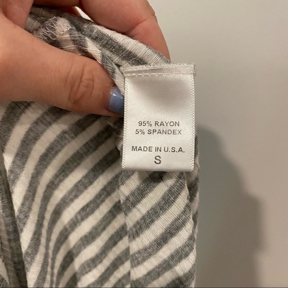 SALE: Bobeau Sz S Grey & White Stripped Tank - Picture 4 of 5